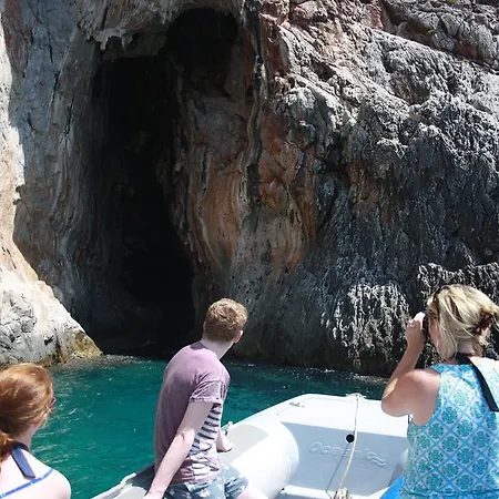 Pensión Elixirion 4*