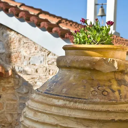 Elixirion Pensionat Karavostásion